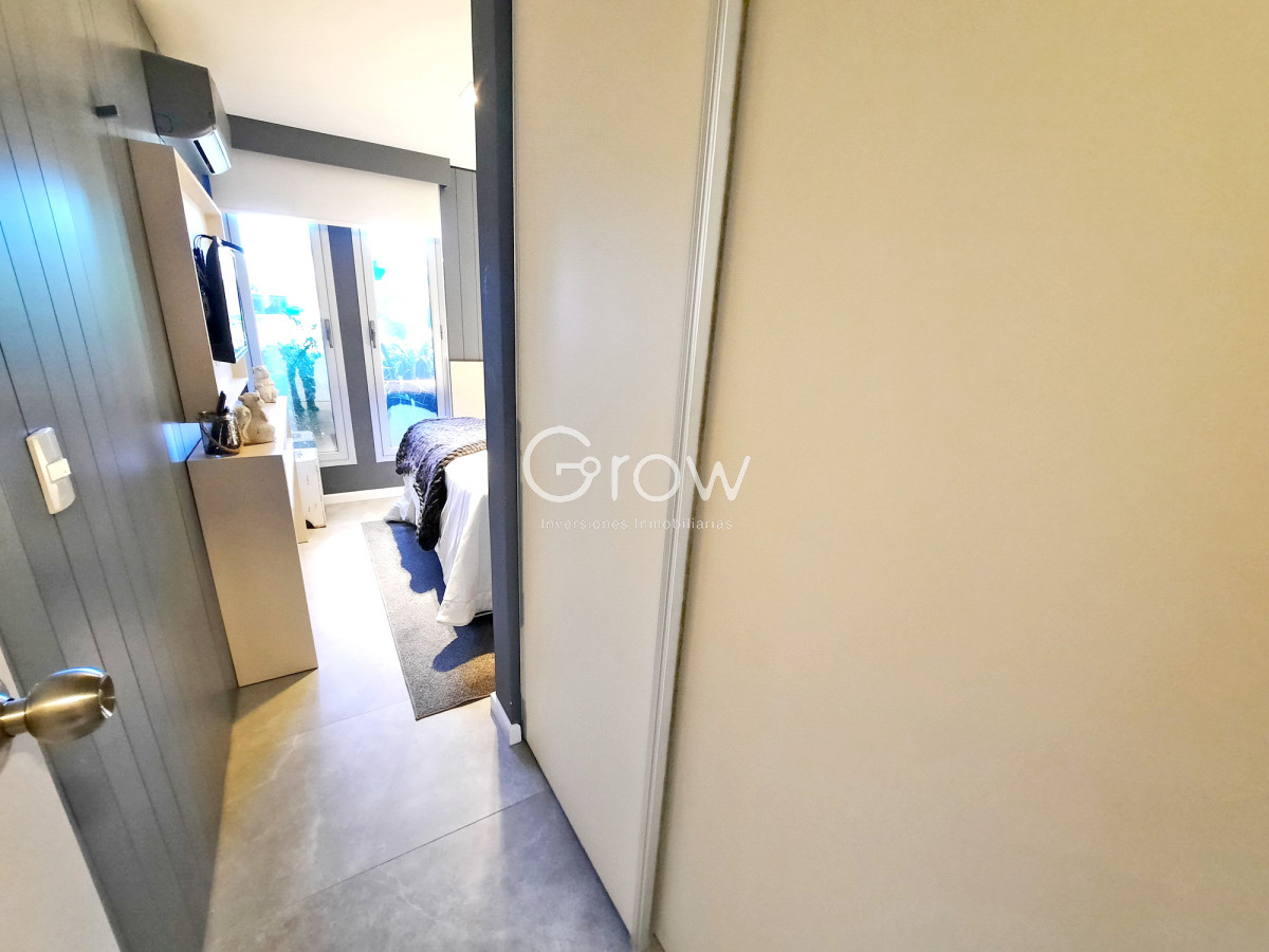 Casa ID.2859 - Barrio Privado. 357 m2 construidos, 4 suites. Piscina climatizada.