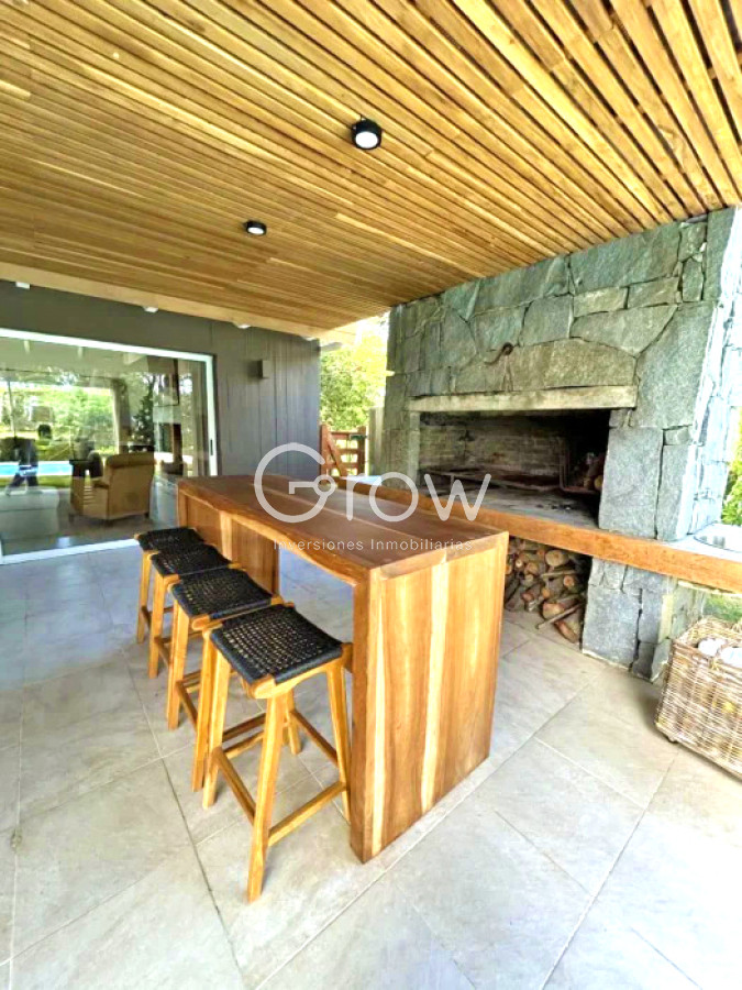 Casa ID.3080 - Pinar del Faro, 4 dorm, piscina. 450 m2 construidos