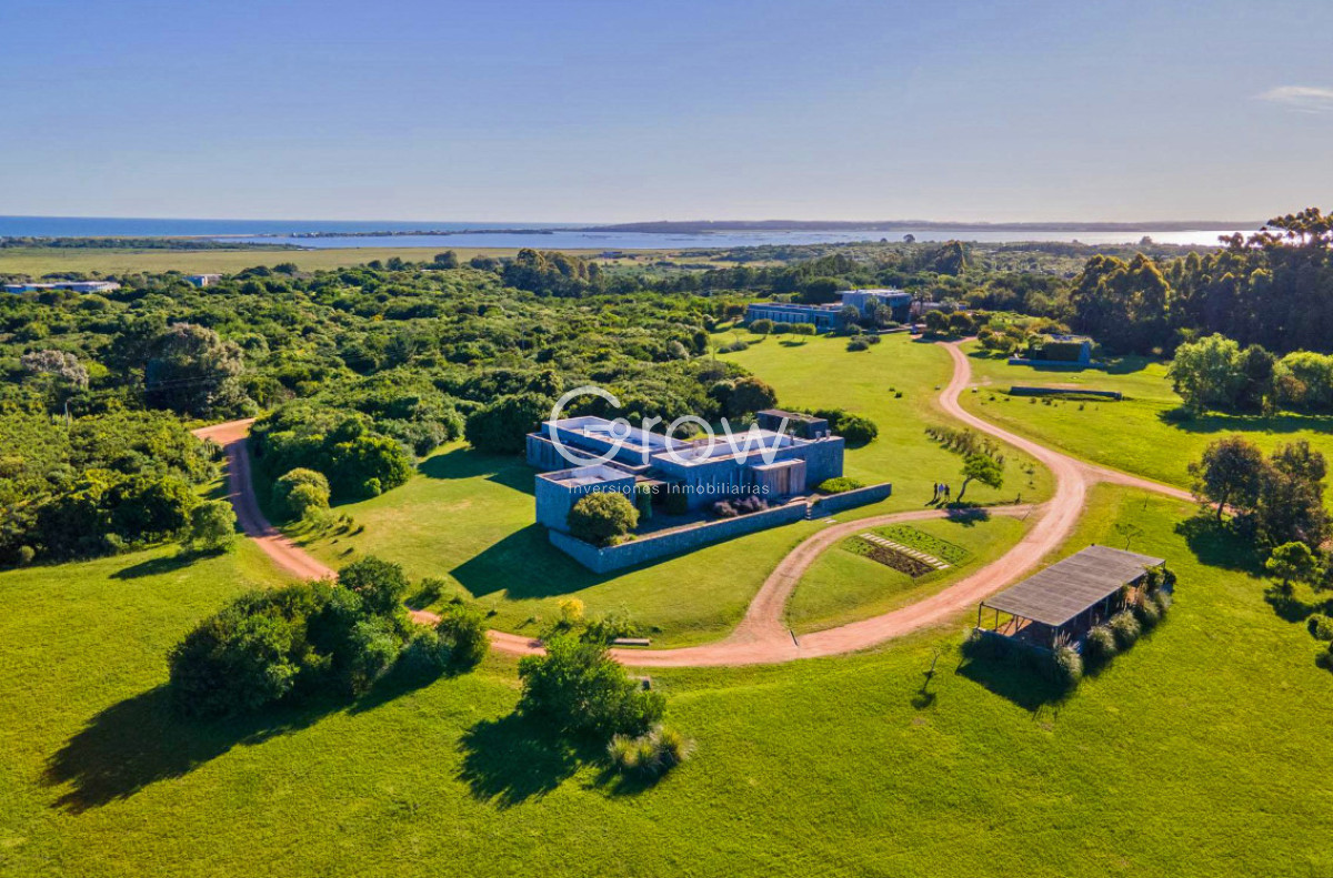 Casa ID.2718 - Chacra de lujo en José Ignacio con vista al océano. 5 suites, 3 hectáreas 