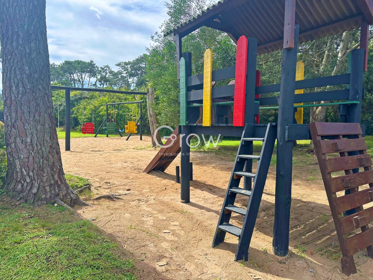 Casa ID.2888 - Barrio privado. 3 suites, piscina climatizada. Losa radiante. 