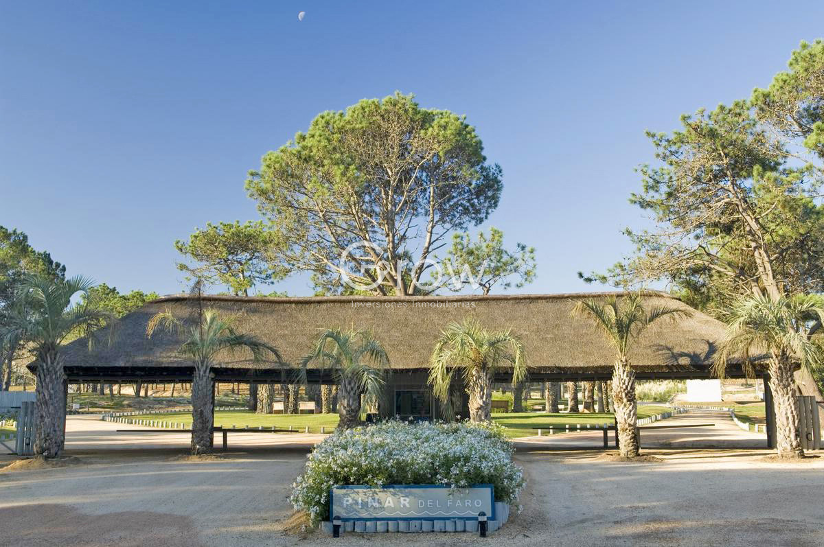 Casa ID.3080 - Pinar del Faro, 4 dorm, piscina. 450 m2 construidos