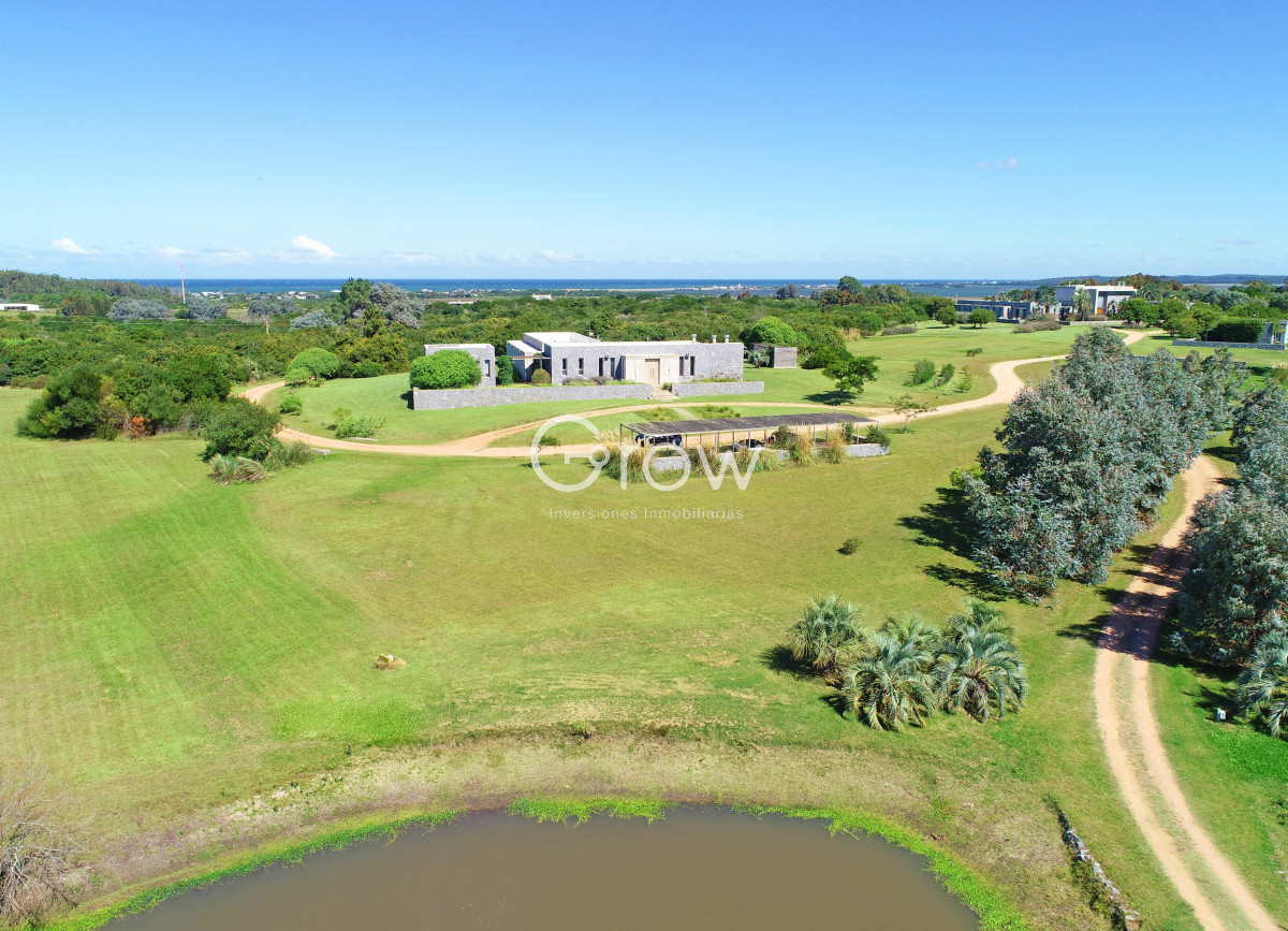 Casa ID.2718 - Chacra de lujo en José Ignacio con vista al océano. 5 suites, 3 hectáreas 