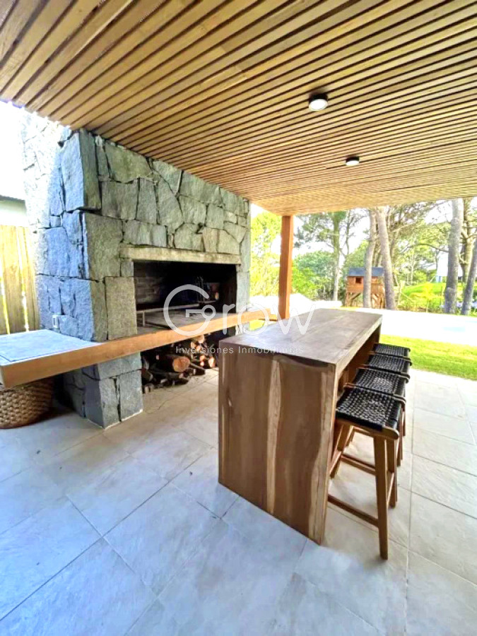 Casa ID.3080 - Pinar del Faro, 4 dorm, piscina. 450 m2 construidos