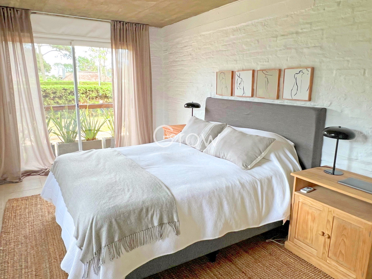 Casa ID.3080 - Pinar del Faro, 4 dorm, piscina. 450 m2 construidos