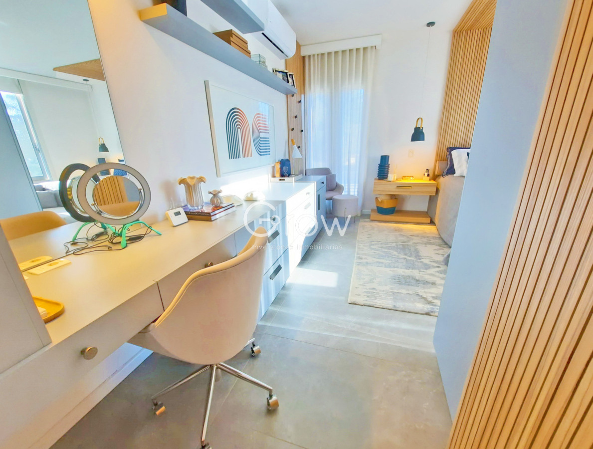 Casa ID.2859 - Barrio Privado. 357 m2 construidos, 4 suites. Piscina climatizada.