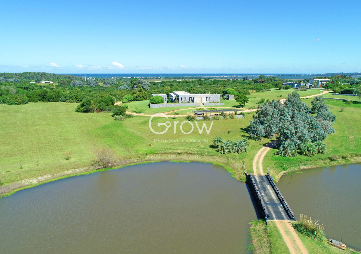Casa ID.2718 - Chacra de lujo en José Ignacio con vista al océano. 5 suites, 3 hectáreas 