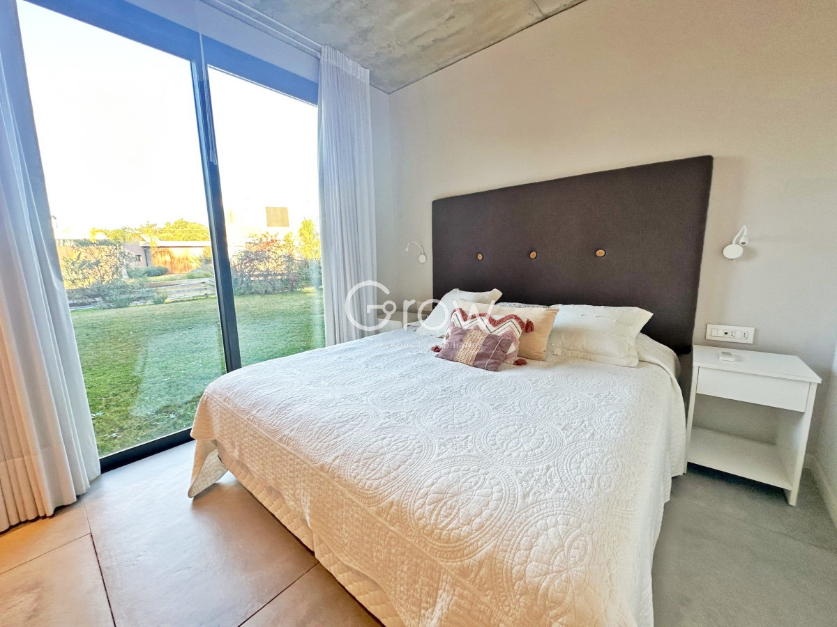 Casa ID.2888 - Barrio privado. 3 suites, piscina climatizada. Losa radiante. 