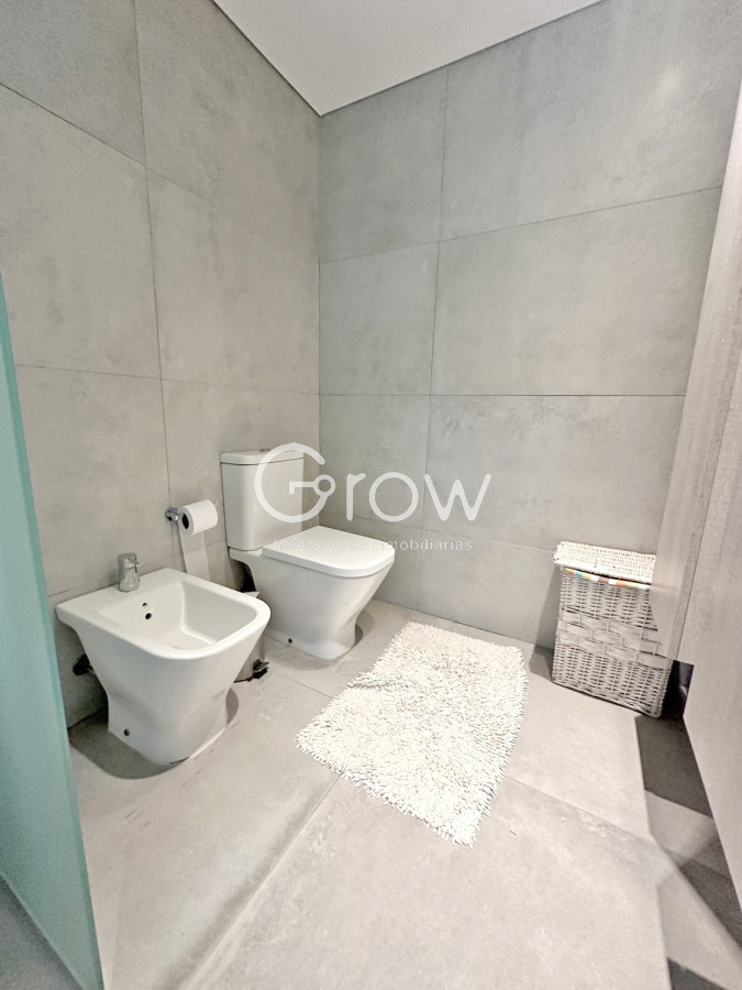 Casa ID.2888 - Barrio privado. 3 suites, piscina climatizada. Losa radiante. 