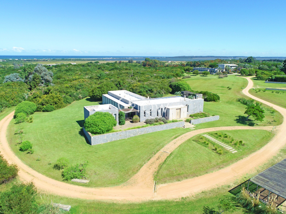 Casa ID.2718 - Chacra de lujo en José Ignacio con vista al océano. 5 suites, 3 hectáreas 