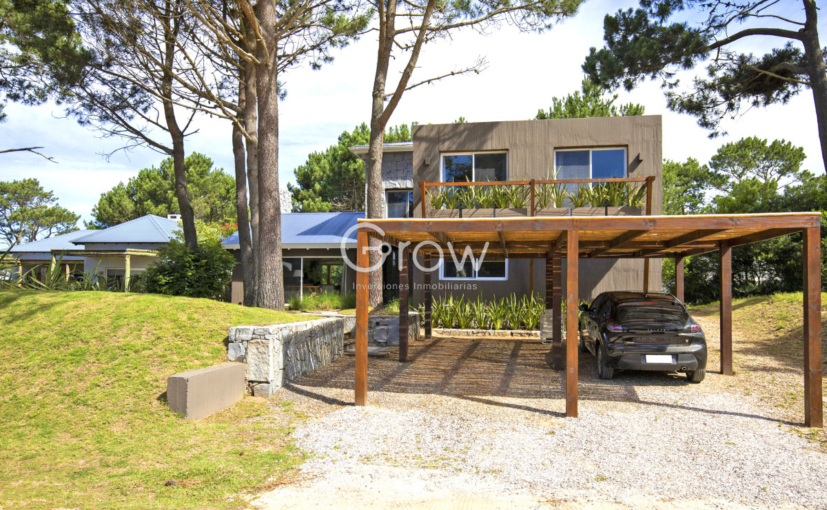 Casa ID.3080 - Pinar del Faro, 4 dorm, piscina. 450 m2 construidos