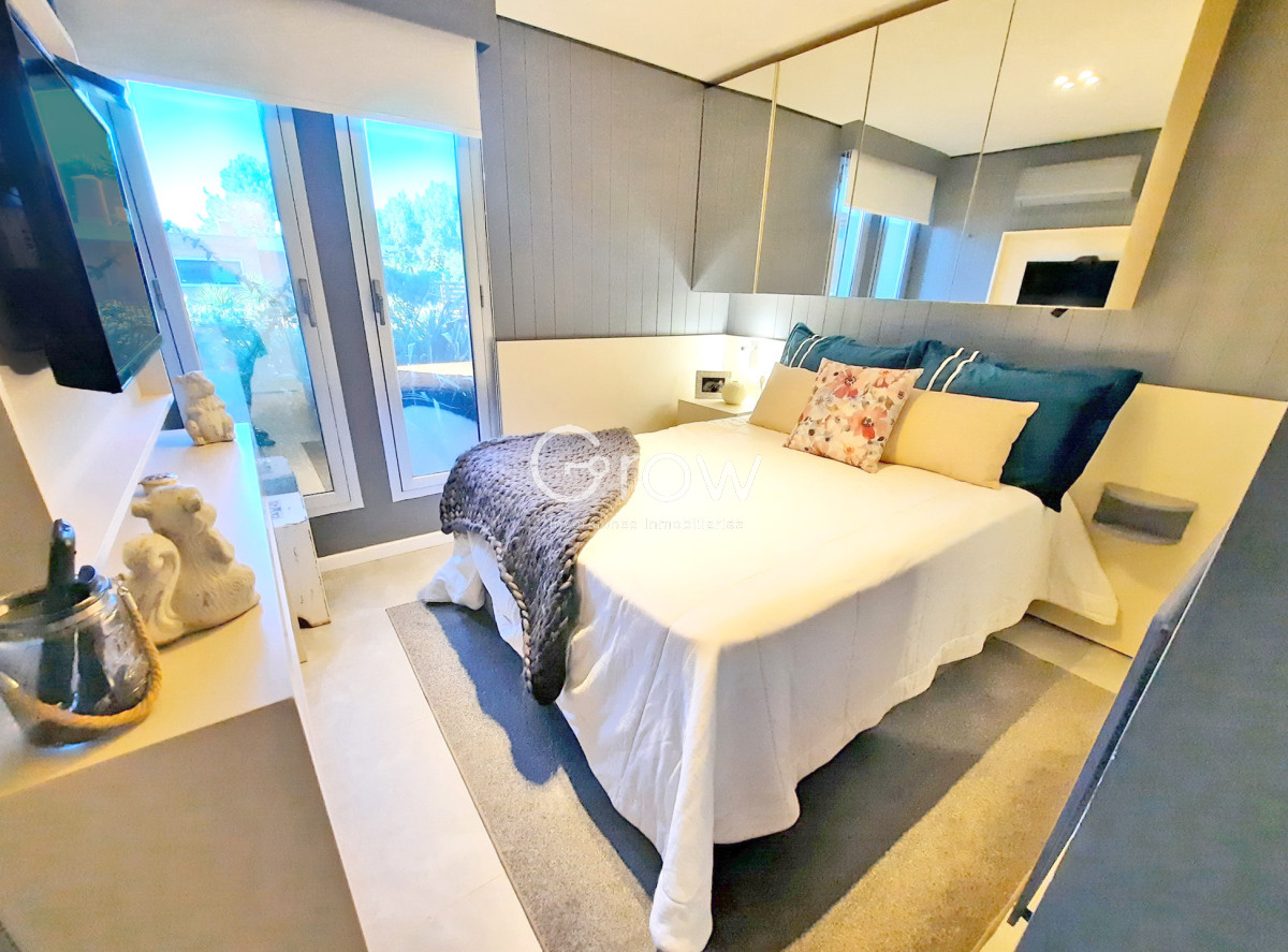 Casa ID.2859 - Barrio Privado. 357 m2 construidos, 4 suites. Piscina climatizada.