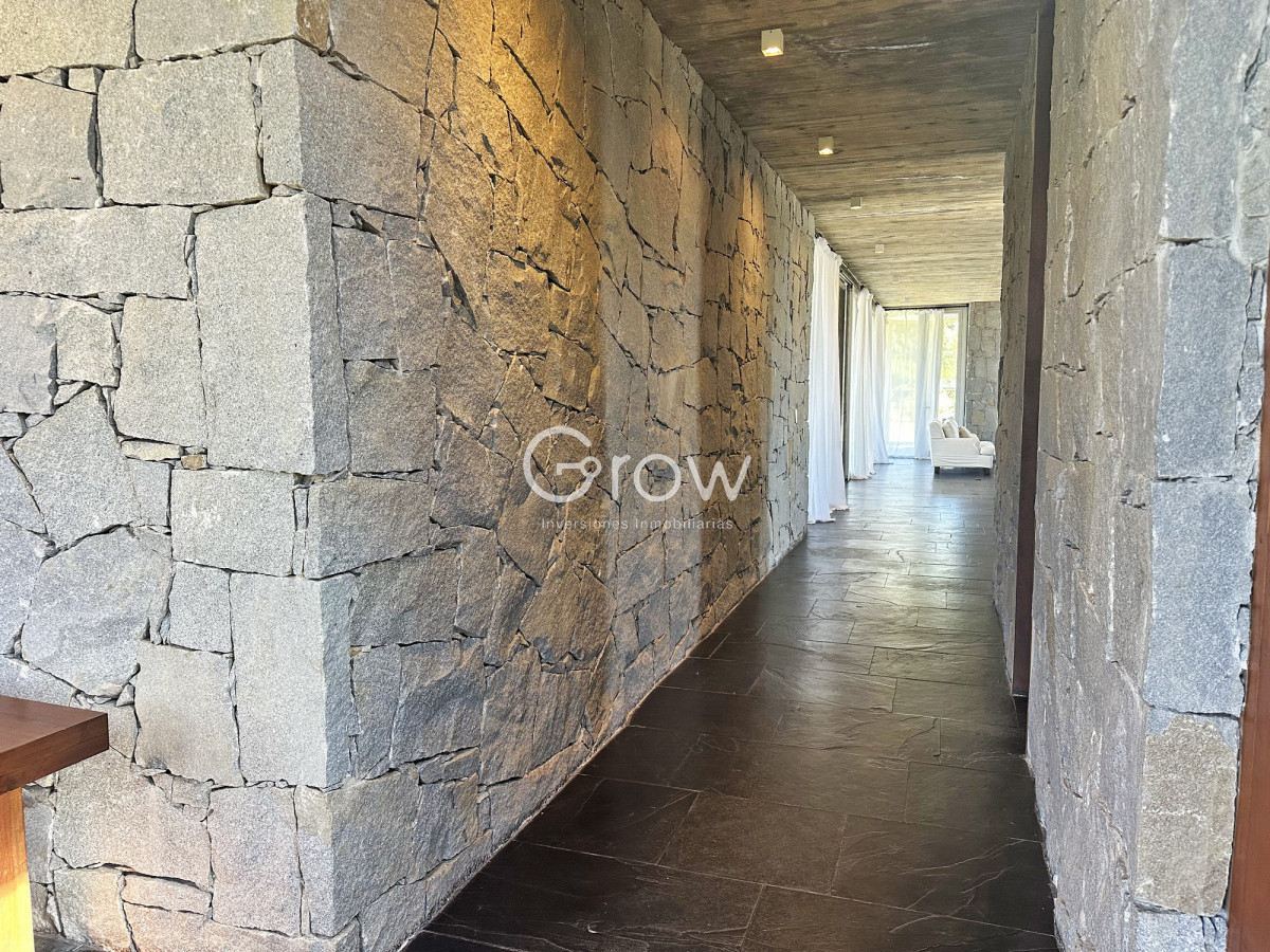 Casa ID.2718 - Chacra de lujo en José Ignacio con vista al océano. 5 suites, 3 hectáreas 