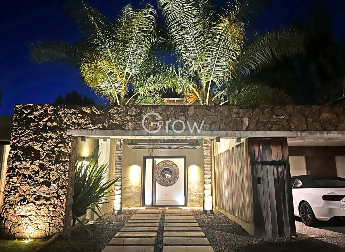 Casa ID.2888 - Barrio privado. 3 suites, piscina climatizada. Losa radiante. 