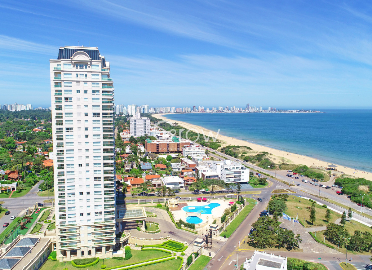 Apartamento ID.2585 - Le Jardin, esquinero piso alto, garaje doble.