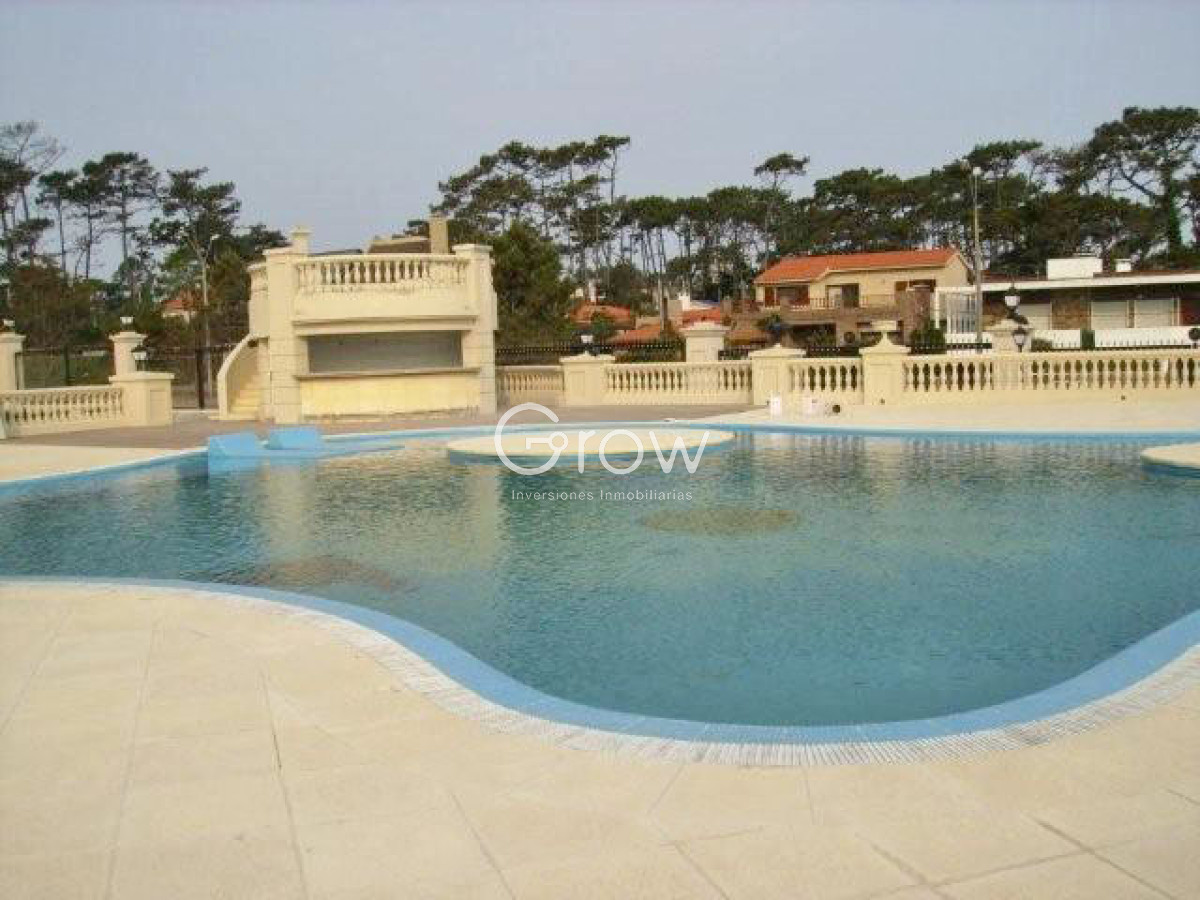 Apartamento ID.2585 - Le Jardin, esquinero piso alto, garaje doble.
