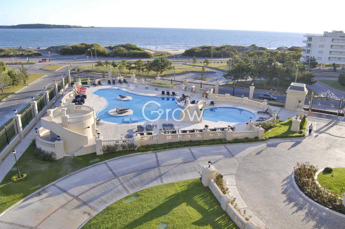Apartamento ID.2585 - Le Jardin, esquinero piso alto, garaje doble.
