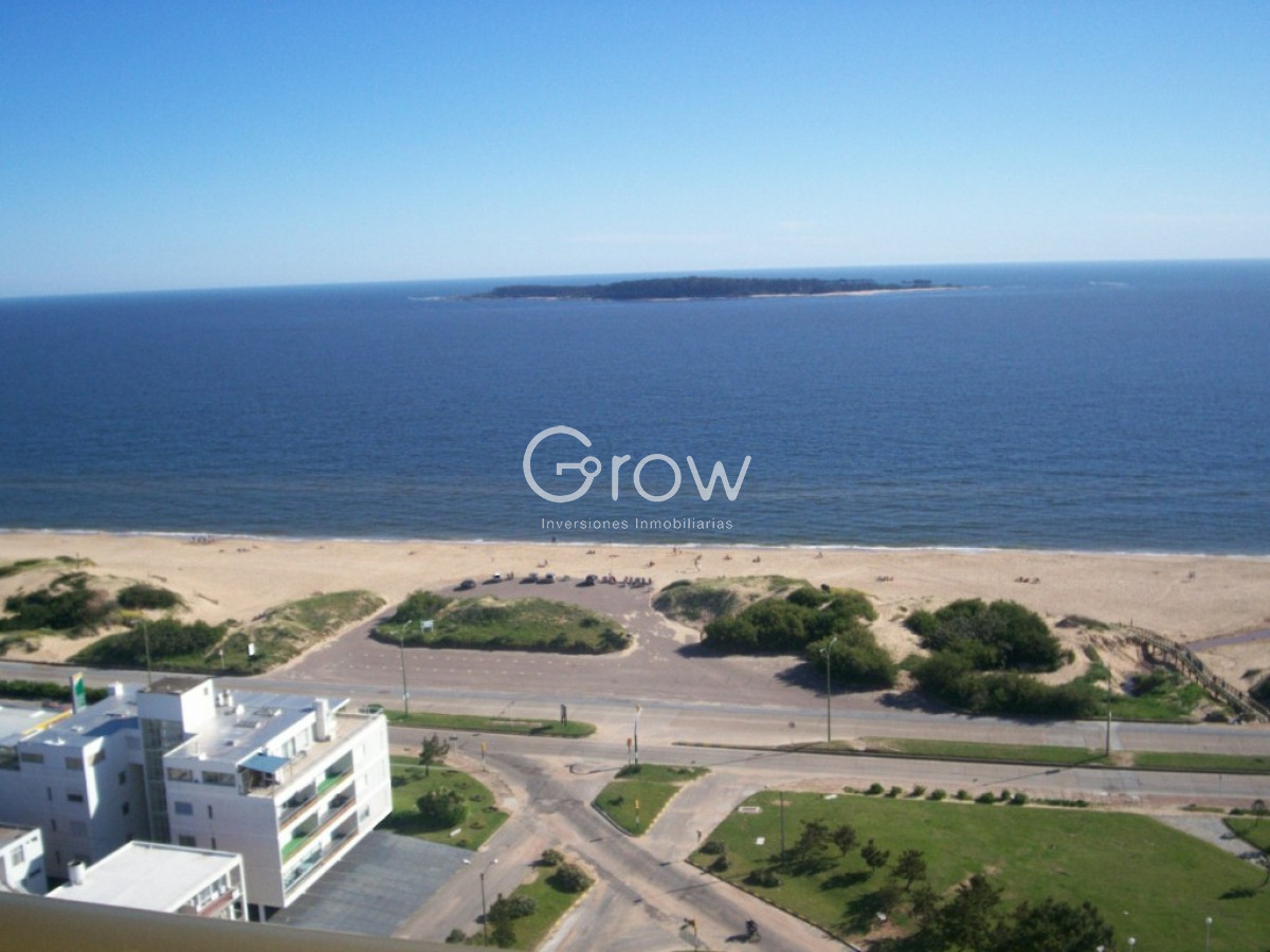 Apartamento ID.2585 - Le Jardin, esquinero piso alto, garaje doble.