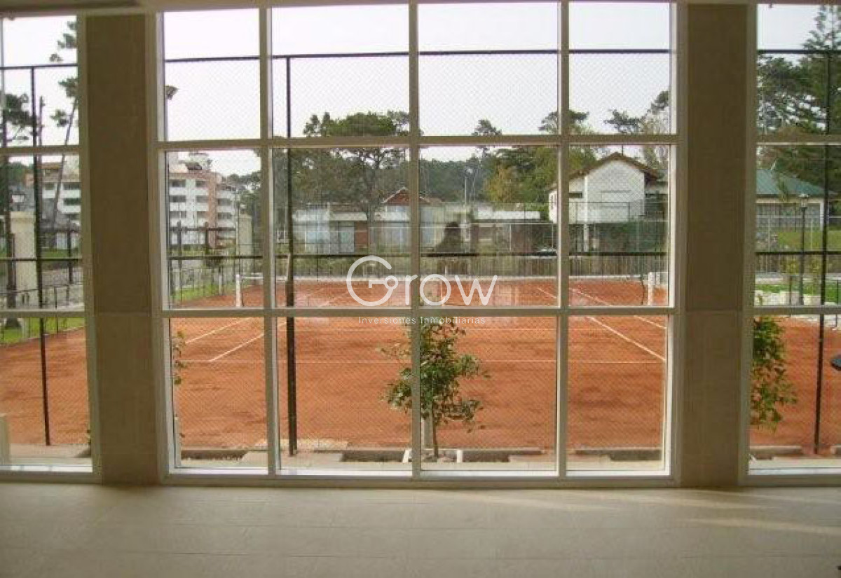 Apartamento ID.2585 - Le Jardin, esquinero piso alto, garaje doble.