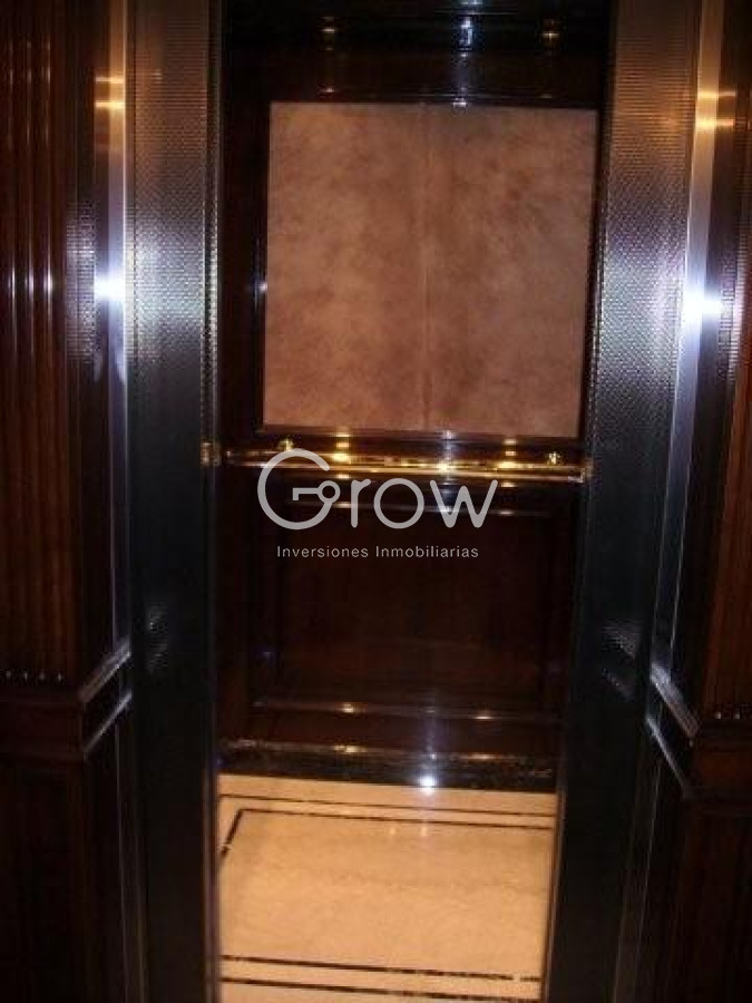 Apartamento ID.2585 - Le Jardin, esquinero piso alto, garaje doble.