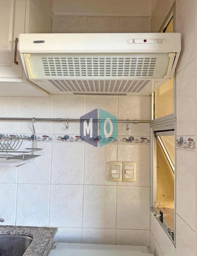 Apartamento ID.1014 - Punta Carretas, sobre Av Sarmiento, al frente. Gran terraza.