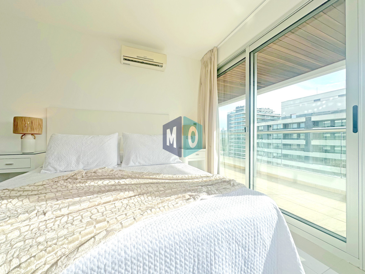 Apartamento ID.1054 - Icon Brava, 2 dorm, 2 baños, losa radiante, garaje, baulera.