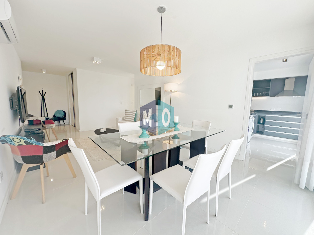 Apartamento ID.1054 - Icon Brava, 2 dorm, 2 baños, losa radiante, garaje, baulera.