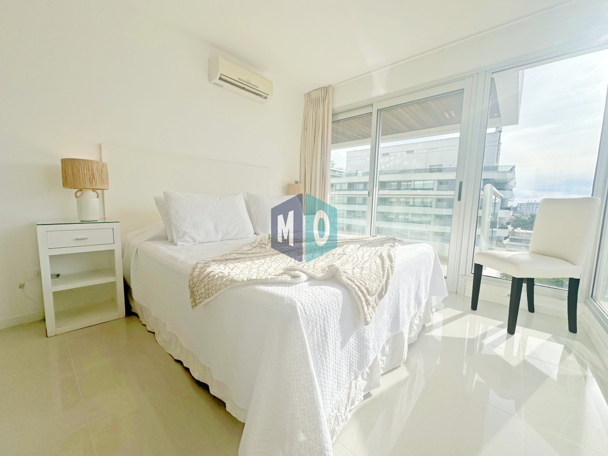 Apartamento ID.1054 - Icon Brava, 2 dorm, 2 baños, losa radiante, garaje, baulera.