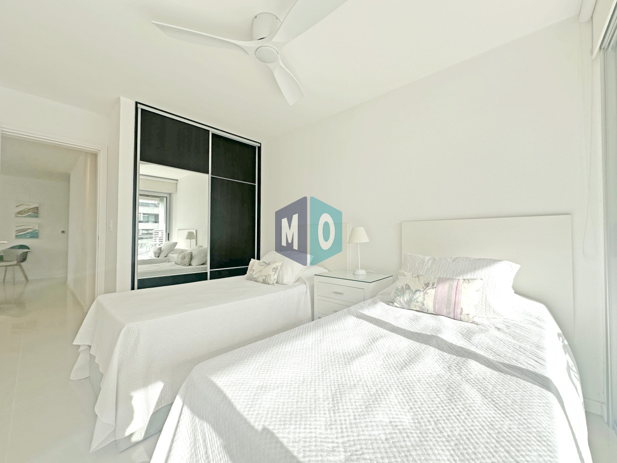 Apartamento ID.1054 - Icon Brava, 2 dorm, 2 baños, losa radiante, garaje, baulera.