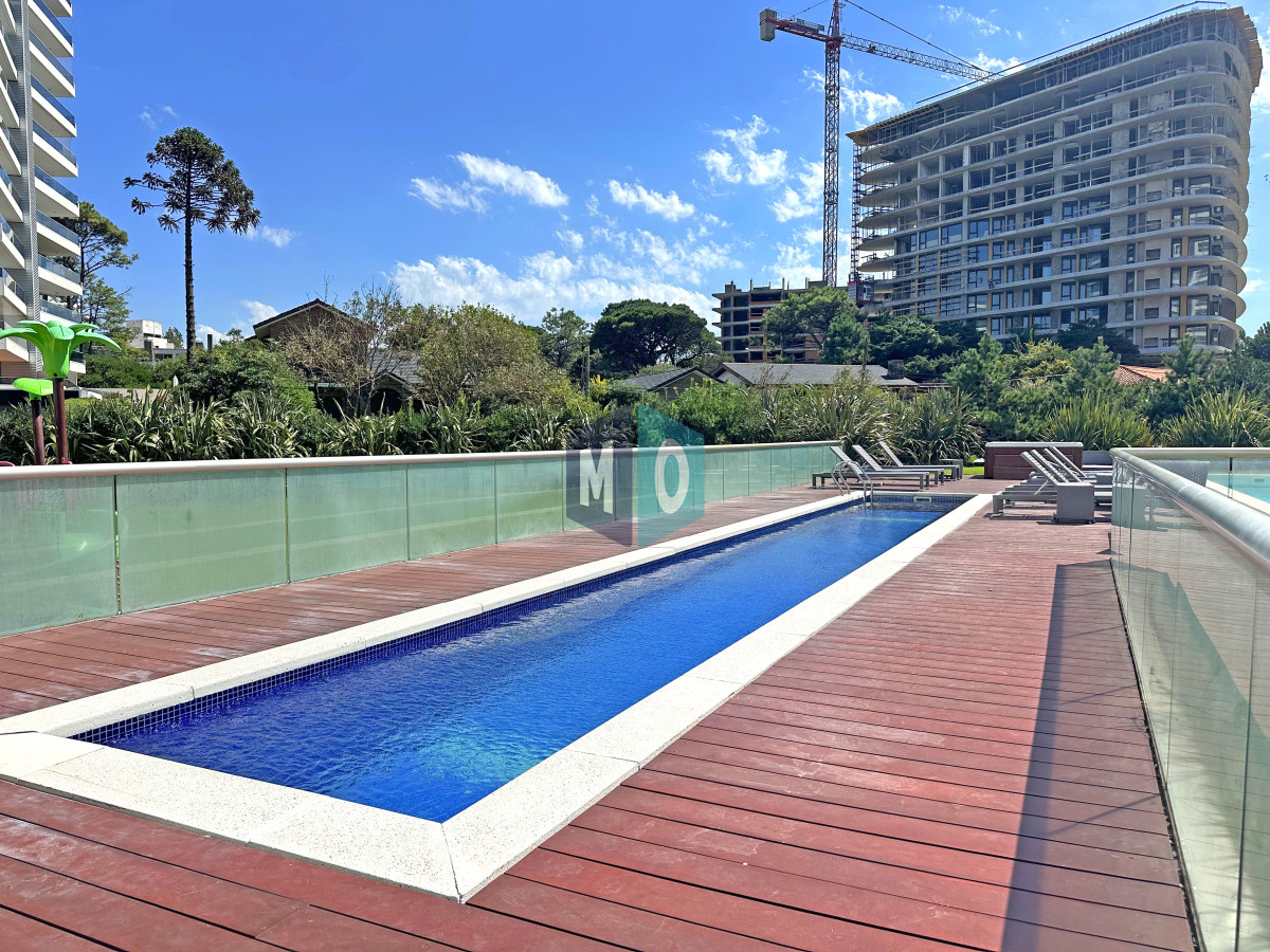 Apartamento ID.1054 - Icon Brava, 2 dorm, 2 baños, losa radiante, garaje, baulera.