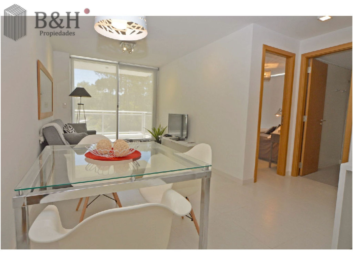 Apartamento ID.5500 - Moderno, 1 dorm definido, Wifi, edificio con servicios.