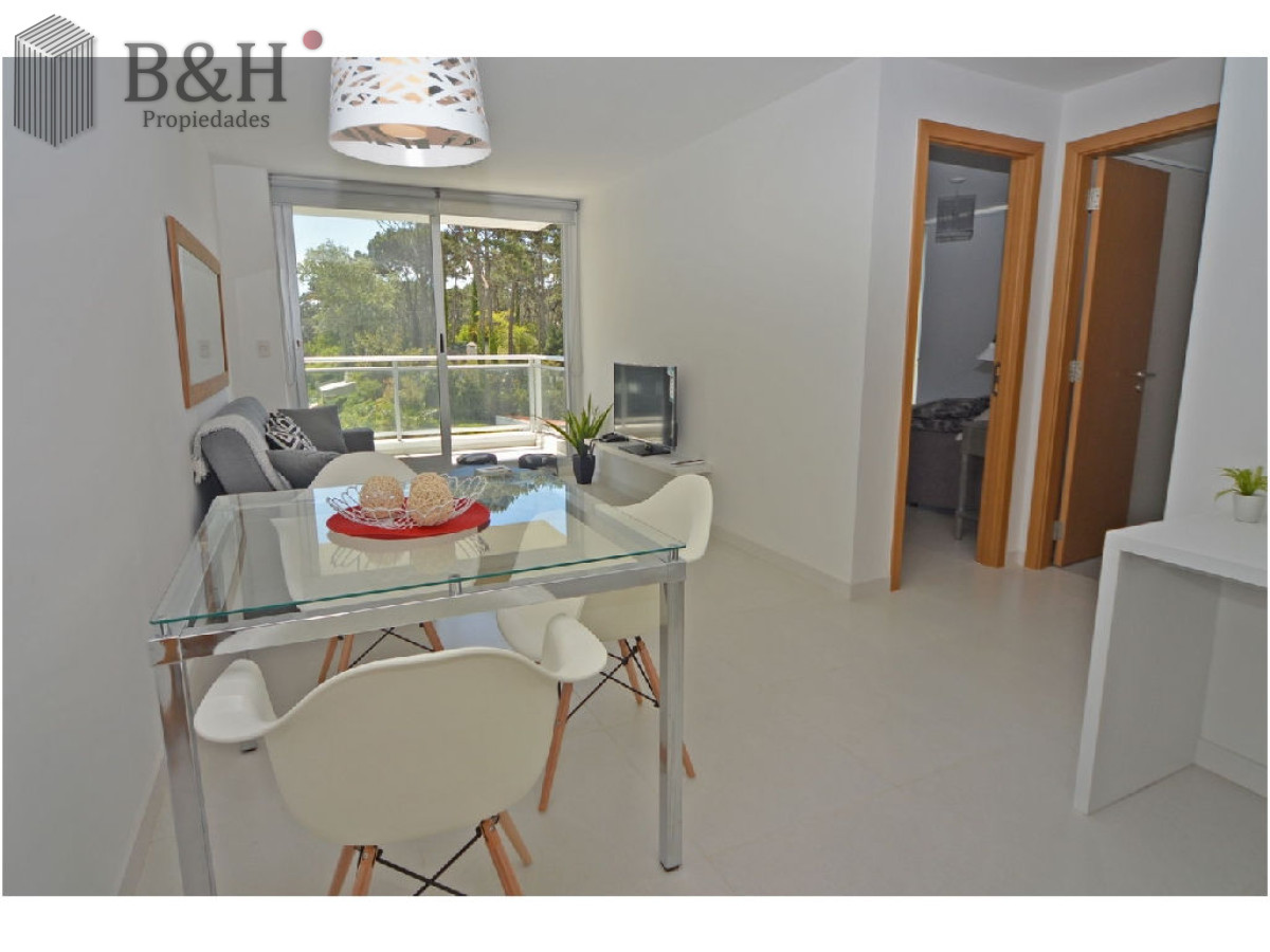 Apartamento ID.5500 - Moderno, 1 dorm definido, Wifi, edificio con servicios.