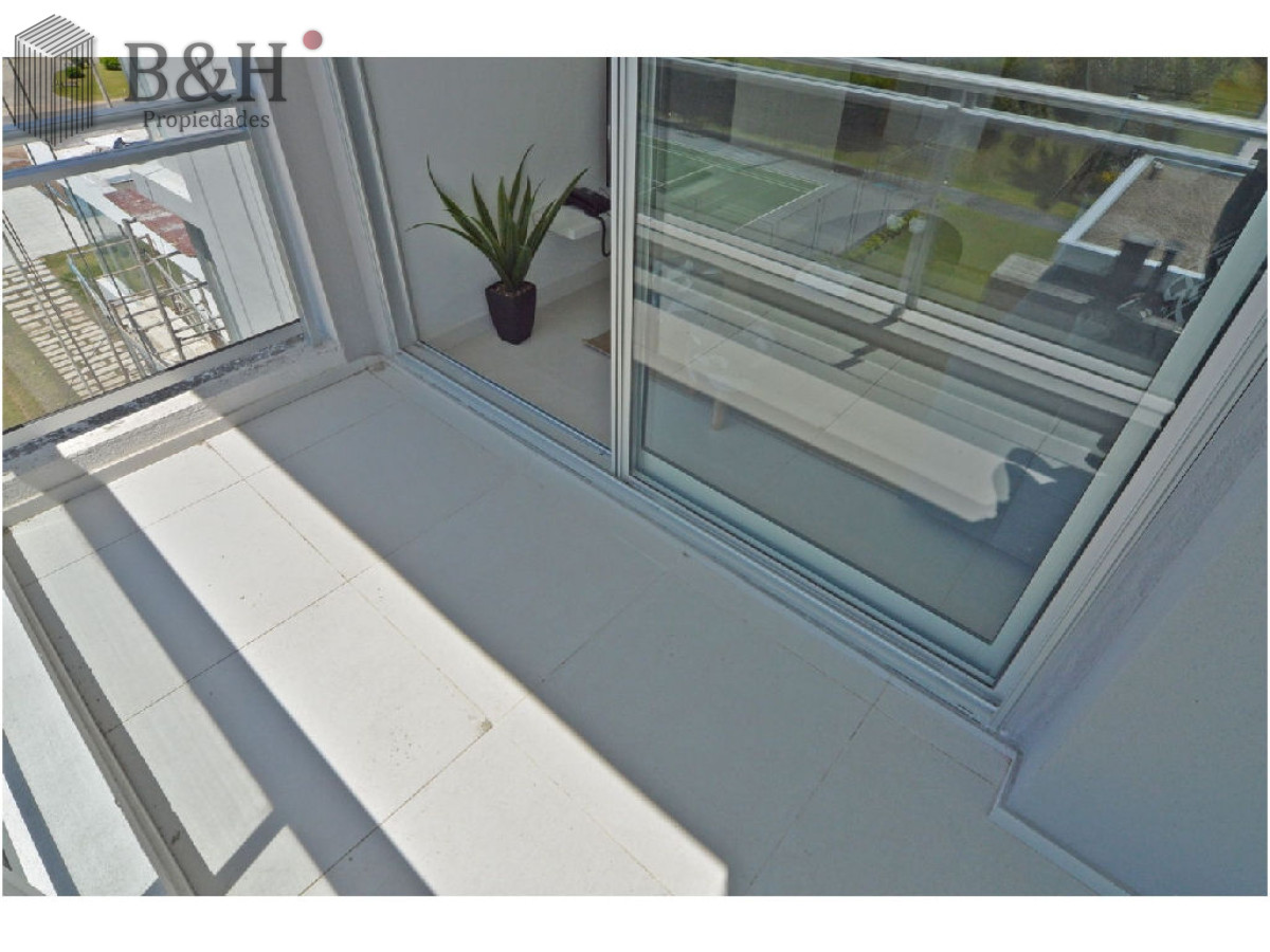 Apartamento ID.5500 - Moderno, 1 dorm definido, Wifi, edificio con servicios.