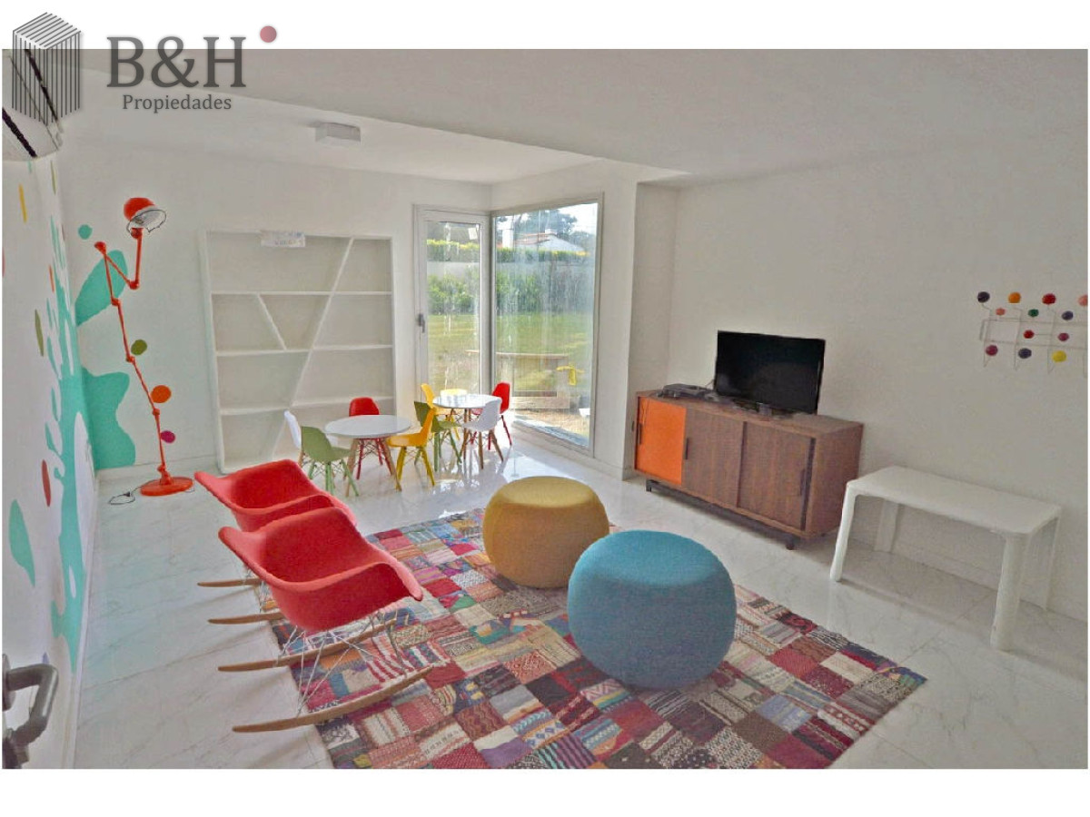 Apartamento ID.5500 - Moderno, 1 dorm definido, Wifi, edificio con servicios.