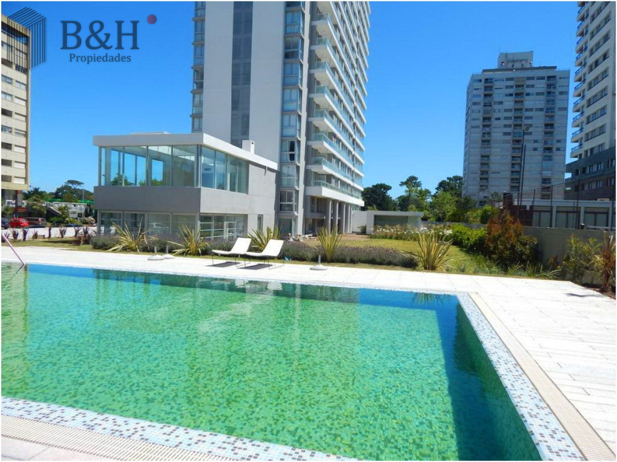 Apartamento ID.5500 - Moderno, 1 dorm definido, Wifi, edificio con servicios.