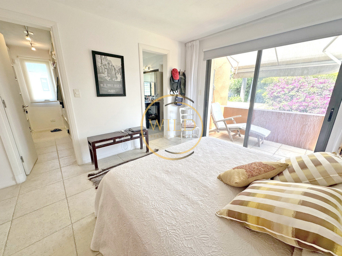 Casa ID.2546 - Exclusivo barrio privado, 3 suites + servicio completo, pileta. Losa radiante