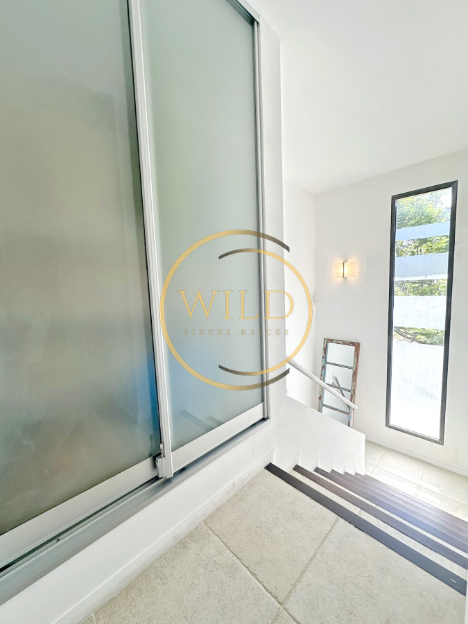 Casa ID.2546 - Exclusivo barrio privado, 3 suites + servicio completo, pileta. Losa radiante