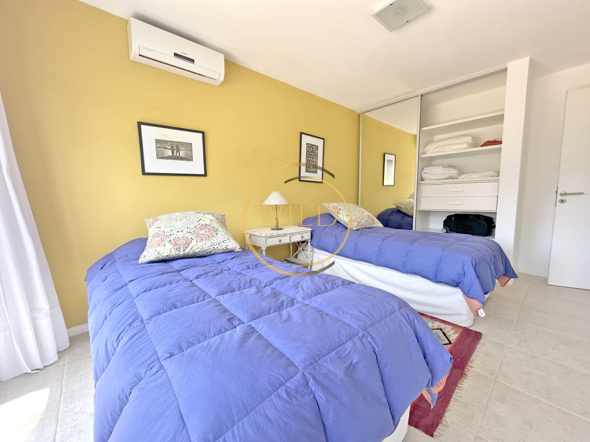 Casa ID.2546 - Exclusivo barrio privado, 3 suites + servicio completo, pileta. Losa radiante