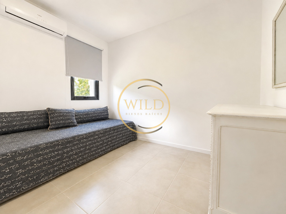 Casa ID.2546 - Exclusivo barrio privado, 3 suites + servicio completo, pileta. Losa radiante