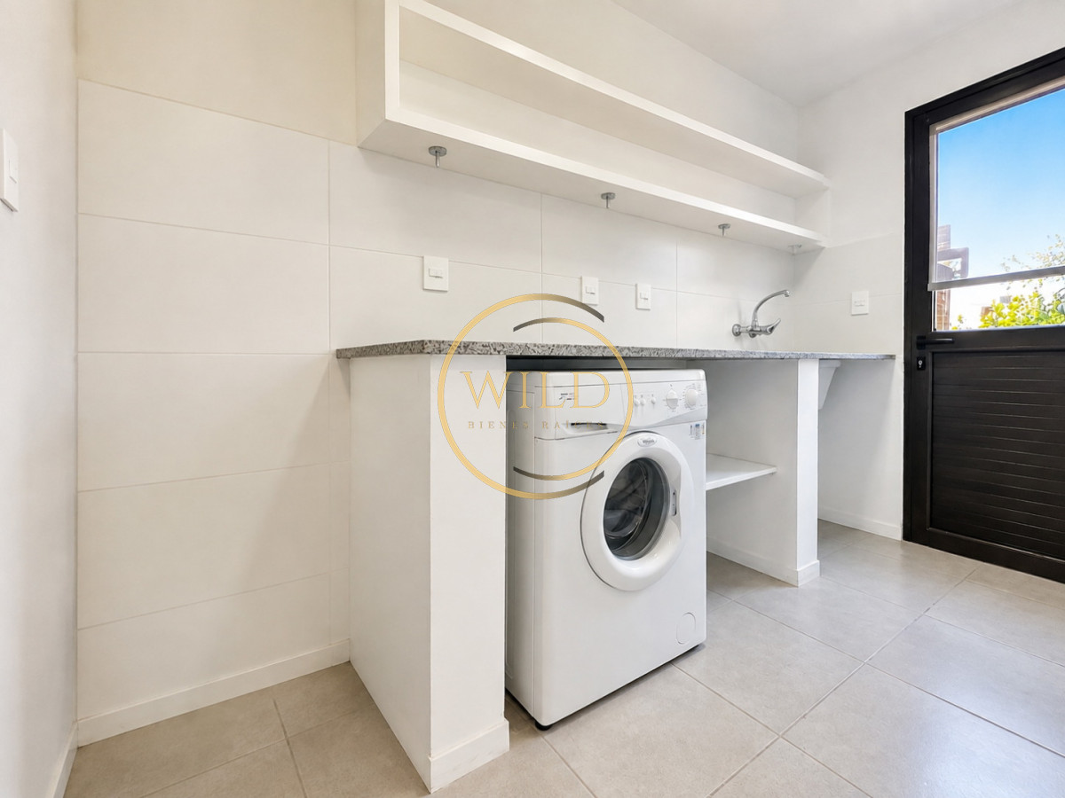 Casa ID.2546 - Exclusivo barrio privado, 3 suites + servicio completo, pileta. Losa radiante