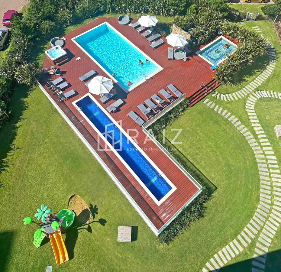 Apartamento ID.10849 - Icon Brava, 2 dorm, 2 baños, losa radiante, garaje, baulera.