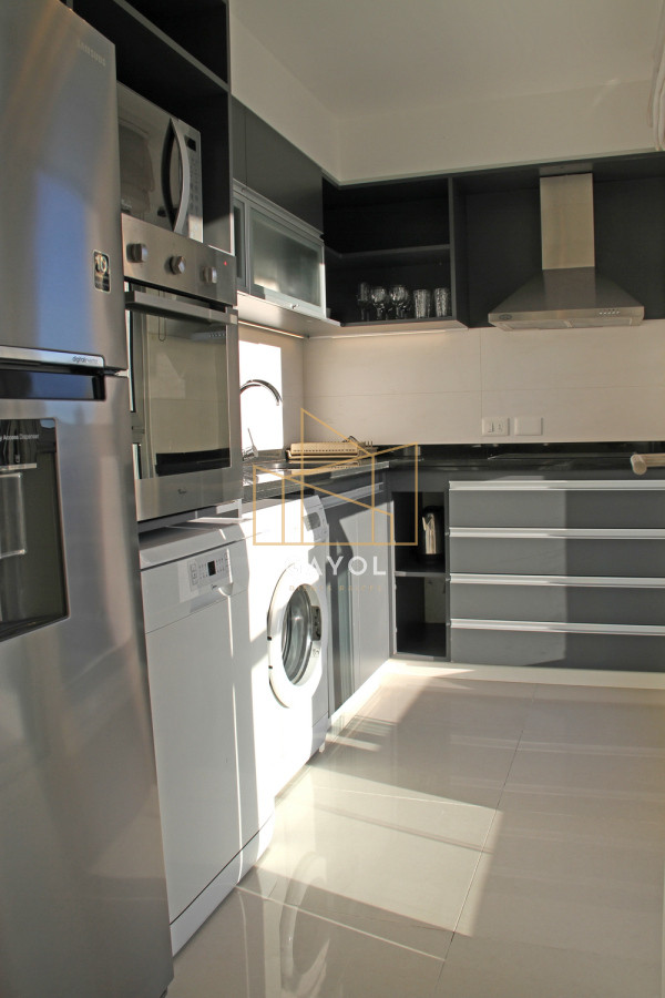 Apartamento ID.653 - Icon Brava, 2 dorm, 2 baños, losa radiante, garaje, baulera.