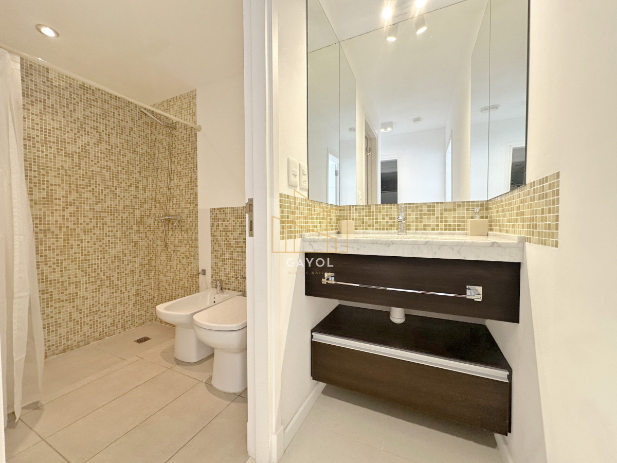 Apartamento ID.653 - Icon Brava, 2 dorm, 2 baños, losa radiante, garaje, baulera.