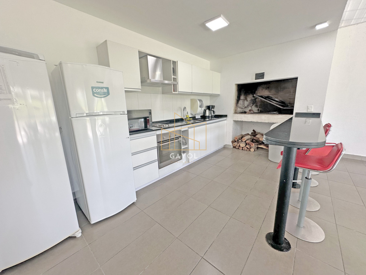 Apartamento ID.653 - Icon Brava, 2 dorm, 2 baños, losa radiante, garaje, baulera.