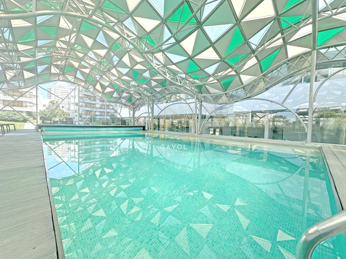 Apartamento ID.653 - Icon Brava, 2 dorm, 2 baños, losa radiante, garaje, baulera.