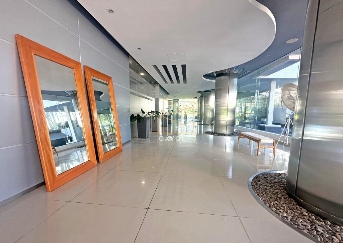 Apartamento ID.653 - Icon Brava, 2 dorm, 2 baños, losa radiante, garaje, baulera.