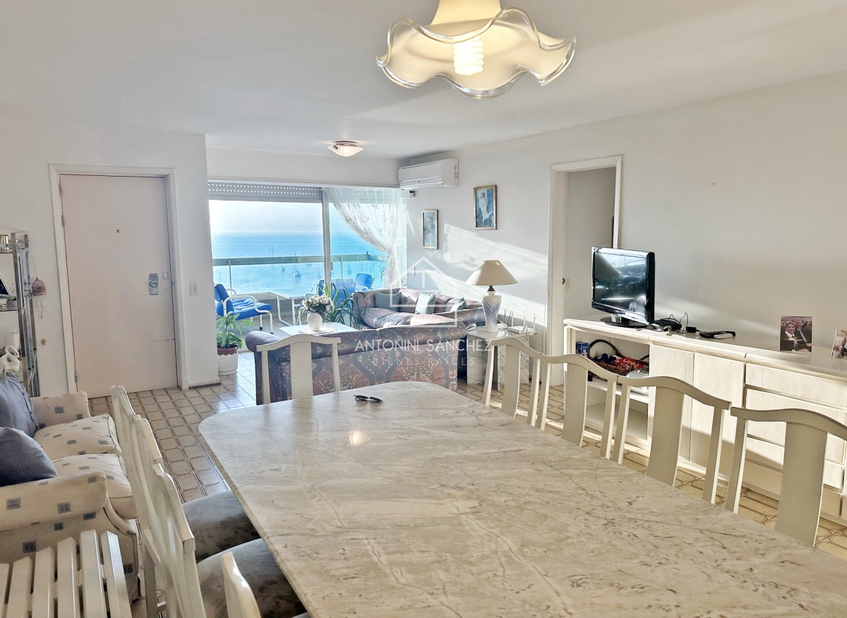 Apartamento ID.2359 - Orden de venta! Piso alto en el puerto con toda la vista. 