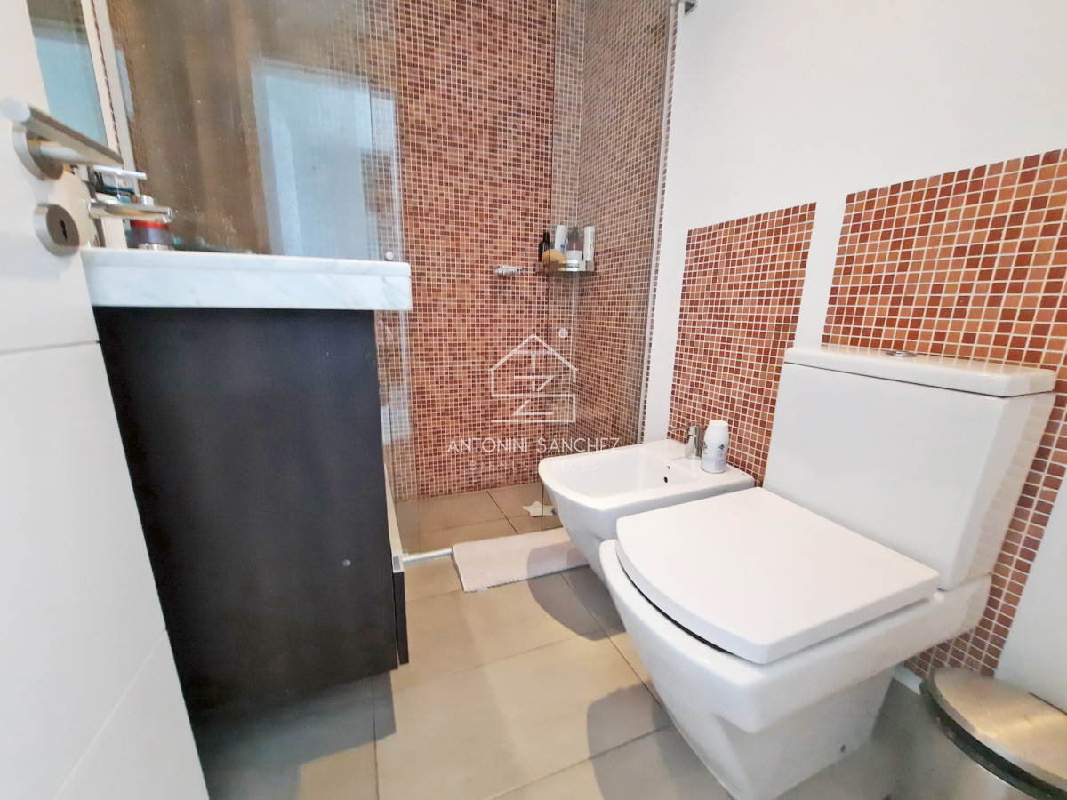 Apartamento ID.2362 - Brava, piso alto, 2 dorm, losa radiante. Full amenities.