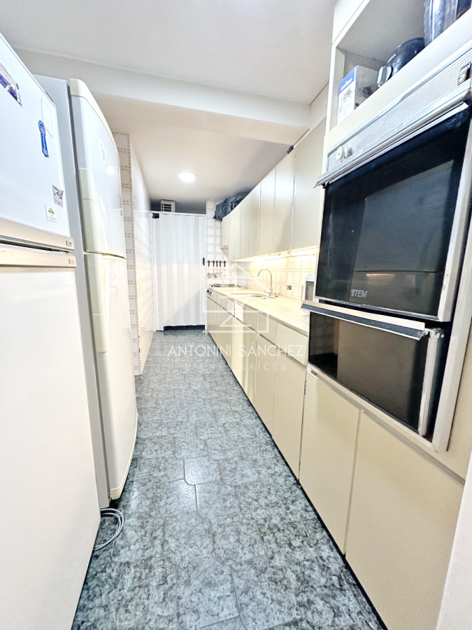 Apartamento ID.2359 - Orden de venta! Piso alto en el puerto con toda la vista. 
