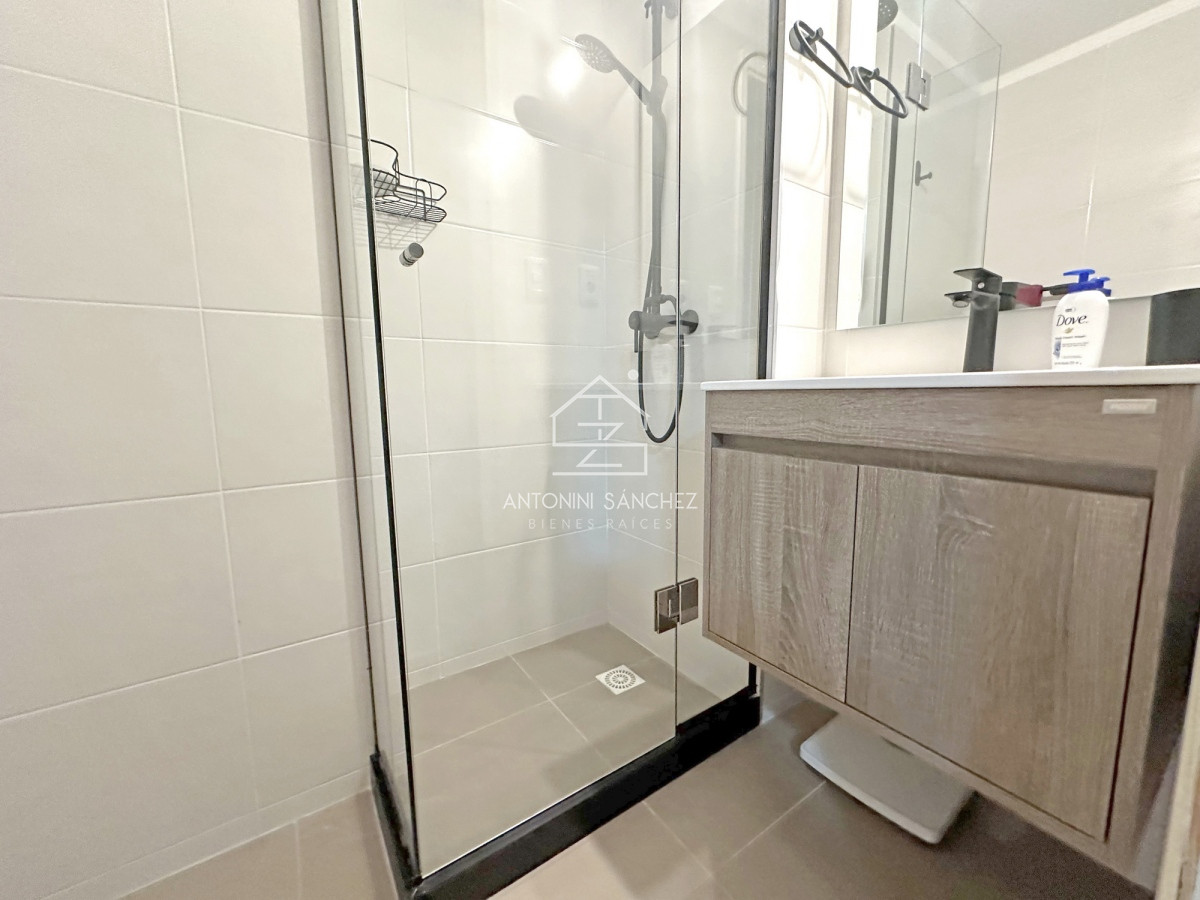 Apartamento ID.2363 - REBAJADO!! Dúplex con barbacoa propia. 3 dorm. Garaje, mucamas. Bajos gastos.