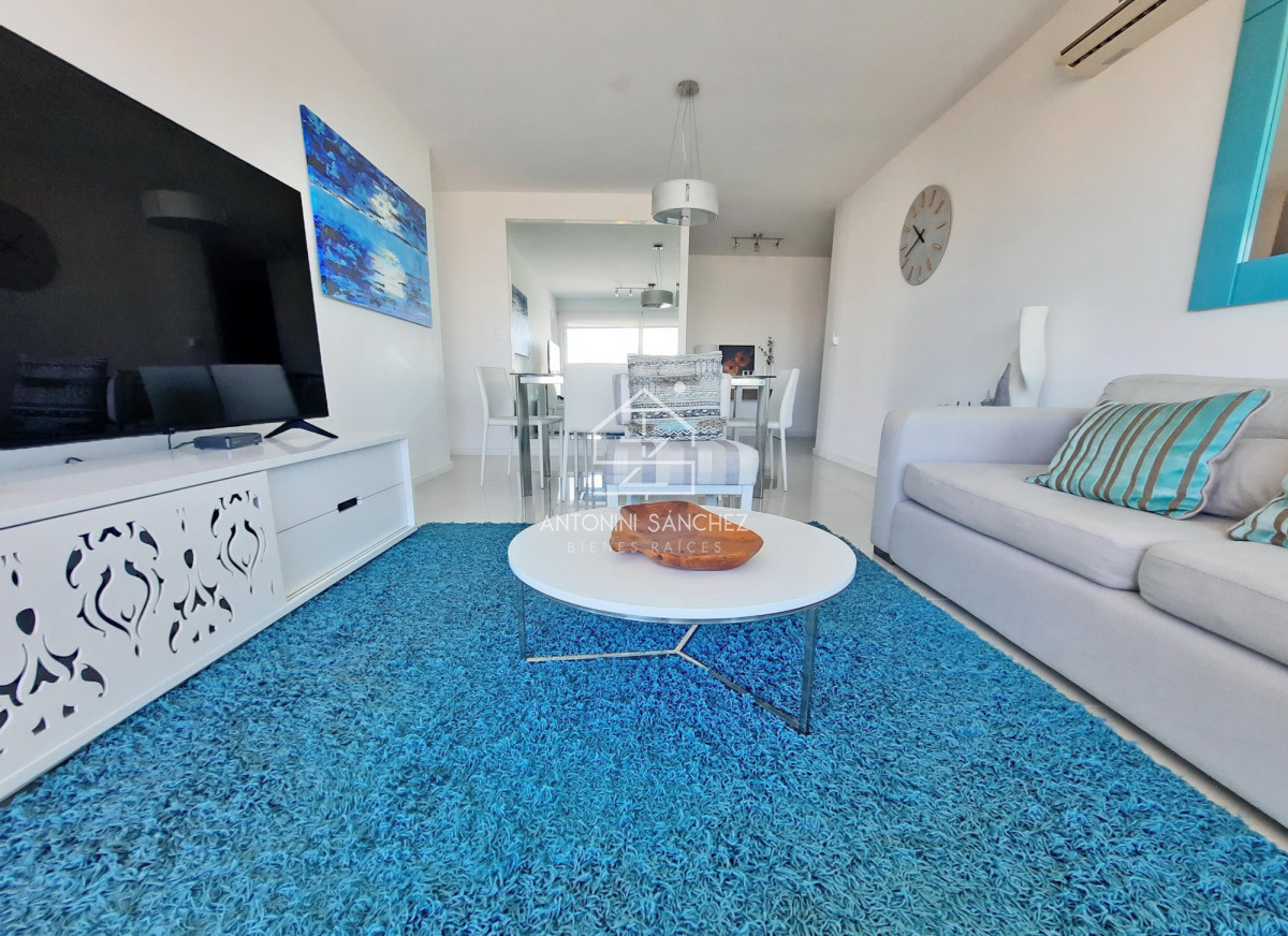 Apartamento ID.2362 - Brava, piso alto, 2 dorm, losa radiante. Full amenities.